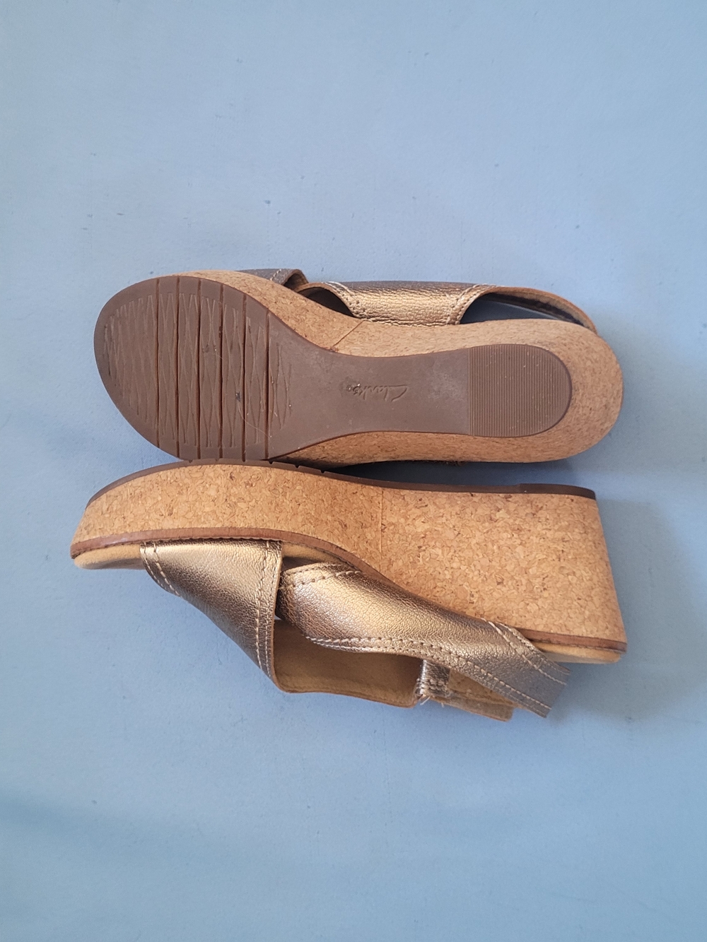 Metallic Gold Cork Wedge Sandals By Clarks Artisan Size 8.5 - Picture 9 of 9